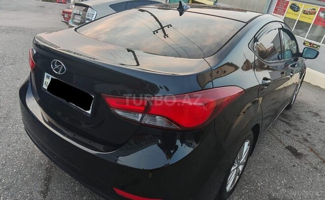 Hyundai Elantra-5