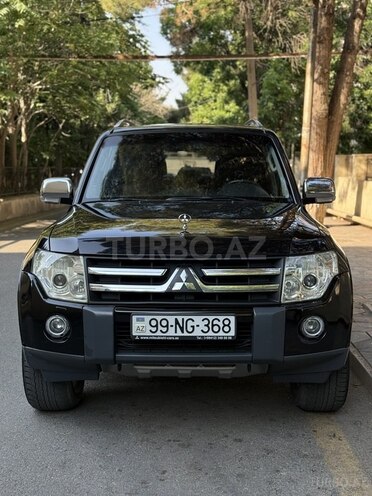 Mitsubishi Pajero-1