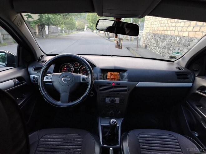 Opel Astra-10