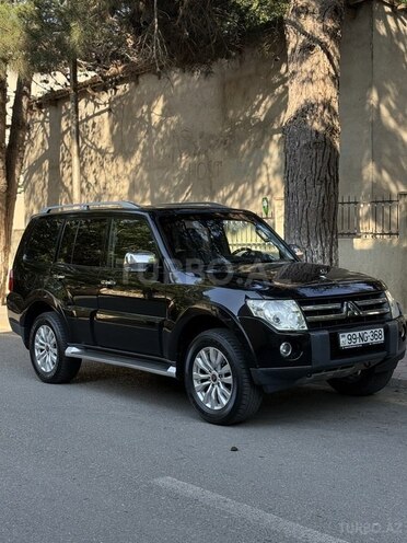 Mitsubishi Pajero-5