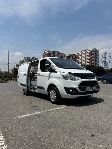 Ford Transit-10