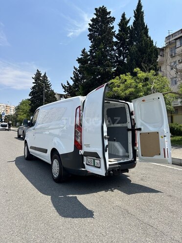 Ford Transit-7