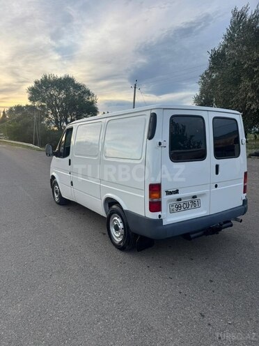 Ford Transit-2