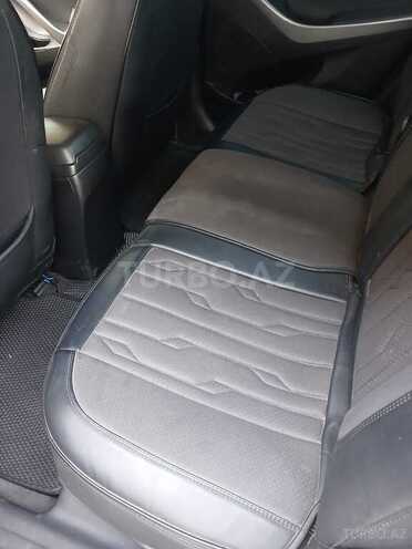 Hyundai Elantra-10