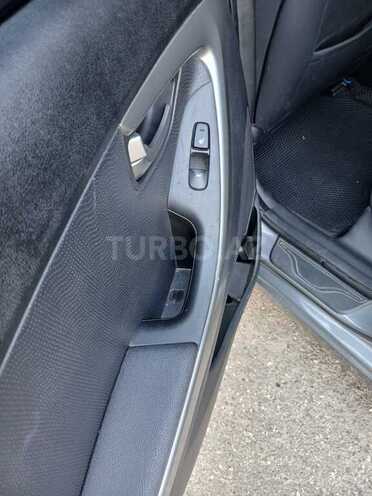 Hyundai Elantra-11