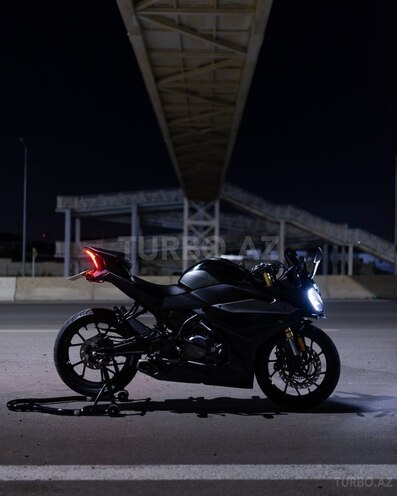 CFMOTO 250 SR-15