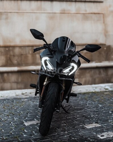 CFMOTO 250 SR-7