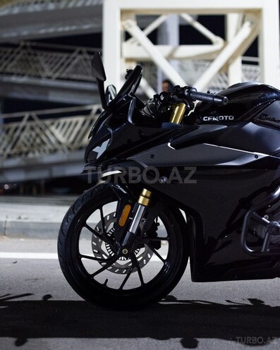 CFMOTO 250 SR-16