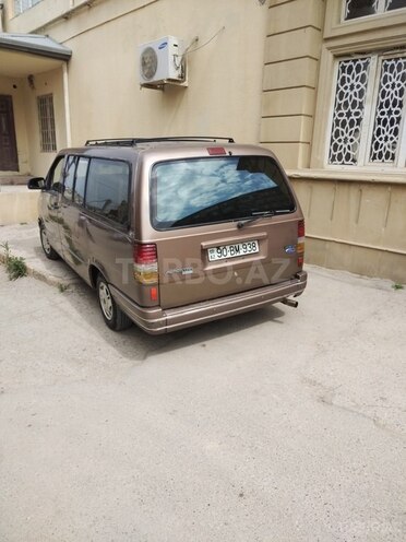 Ford Aerostar-7
