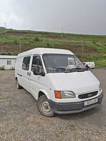 Ford Transit-1