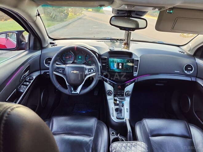 Chevrolet Cruze-12