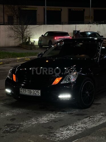 Mercedes E 220-1