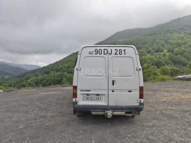 Ford Transit-7