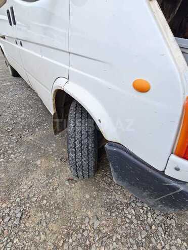 Ford Transit-6