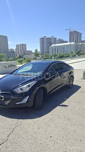 Hyundai Elantra-4