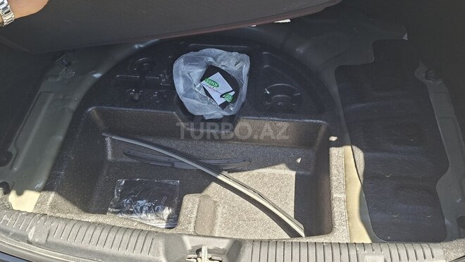 Hyundai Elantra-12
