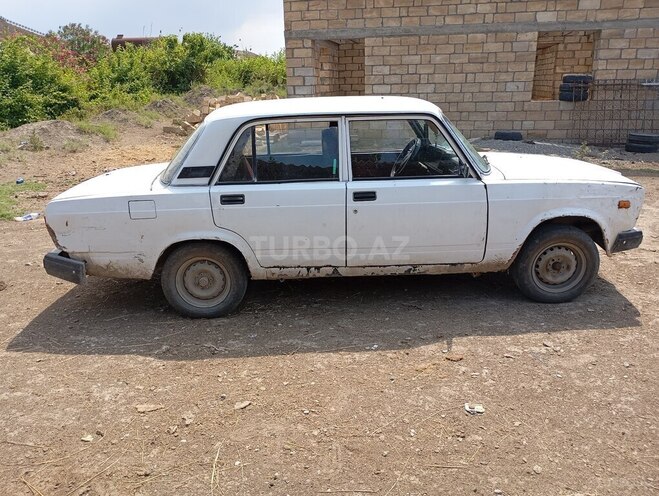 LADA (VAZ) 2107-4