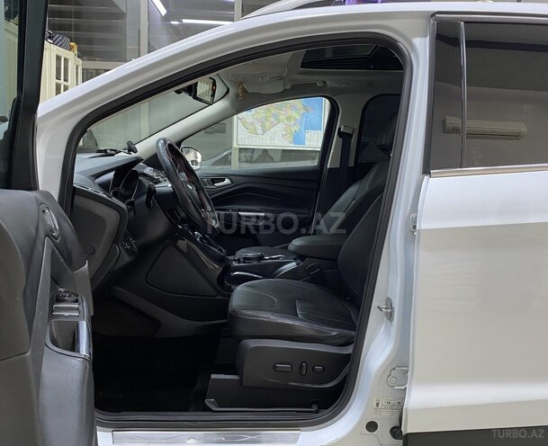 Ford Kuga-16
