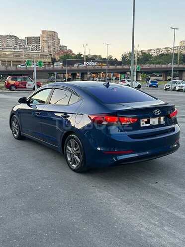 Hyundai Elantra-5