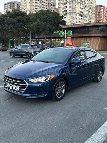 Hyundai Elantra-3