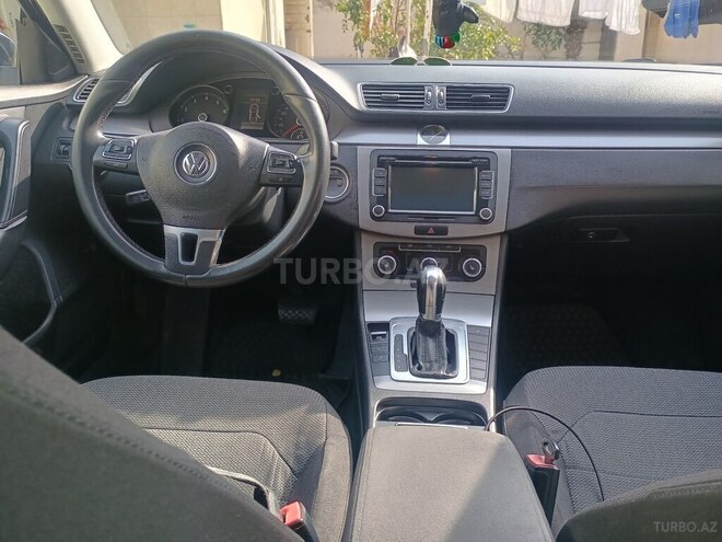 Volkswagen Passat-2