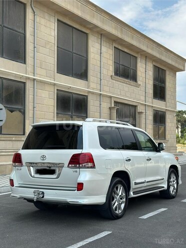 Toyota Land Cruiser-4