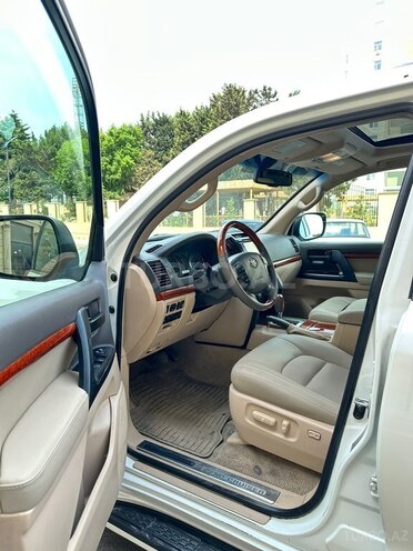 Toyota Land Cruiser-10