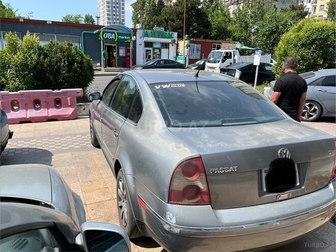 Volkswagen Passat-11