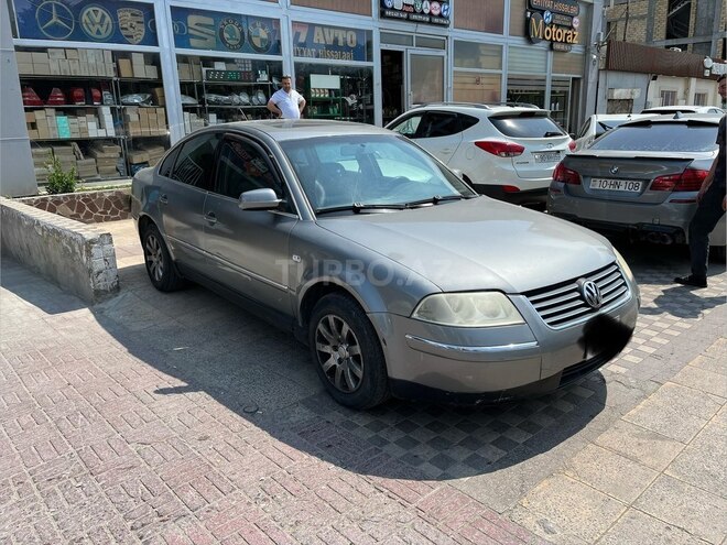 Volkswagen Passat-10