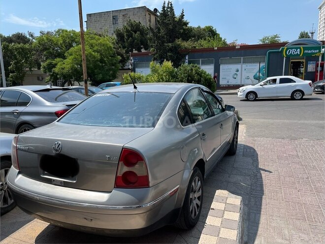 Volkswagen Passat-12