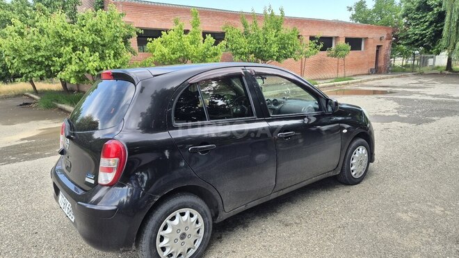 Nissan March-3