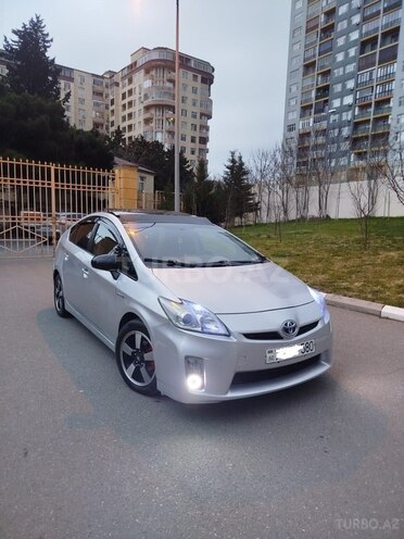 Toyota Prius-4