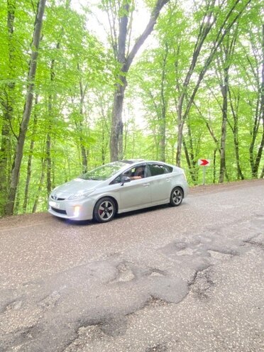 Toyota Prius-6