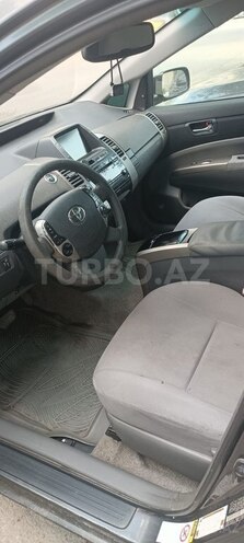 Toyota Prius-5