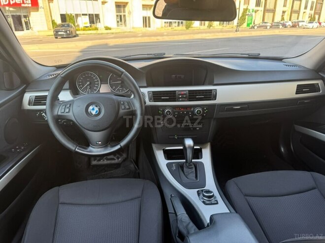 BMW 320-3