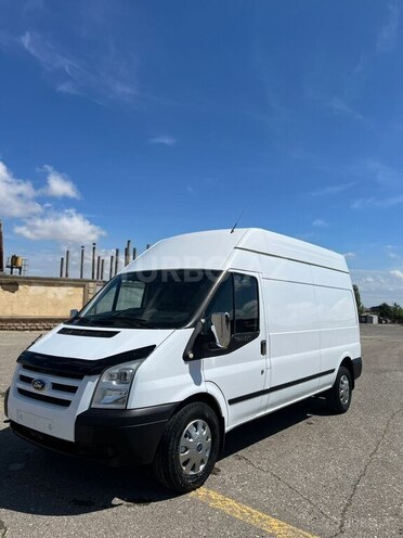 Ford Transit-3