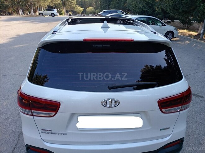 Kia Sorento-8