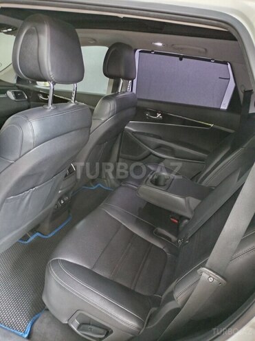 Kia Sorento-13