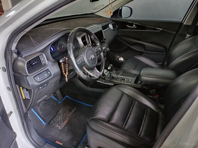 Kia Sorento-19