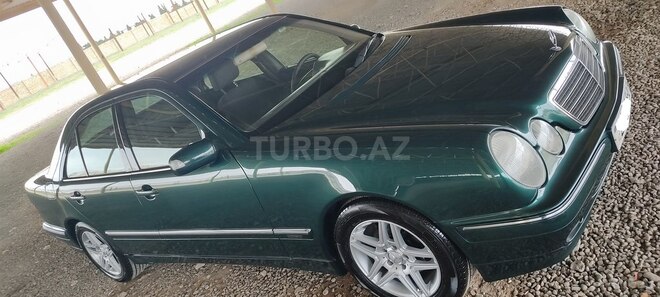 Mercedes E 240-7