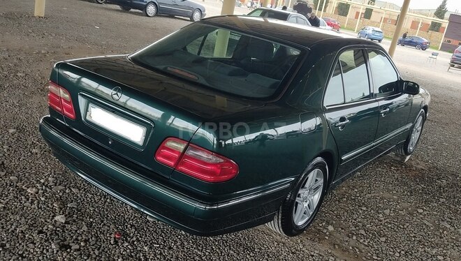 Mercedes E 240-9