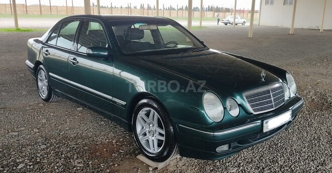 Mercedes E 240-6