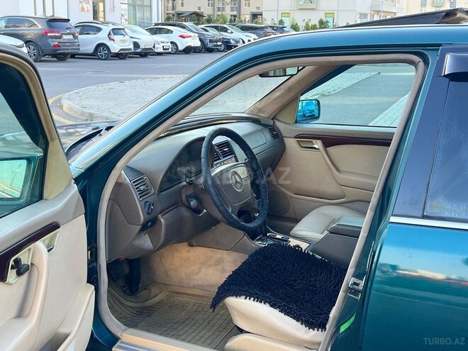 Mercedes C 220-12