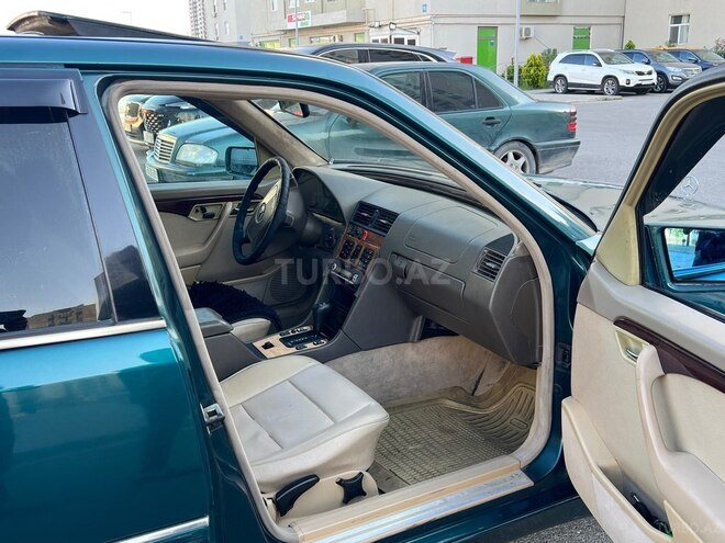 Mercedes C 220-17