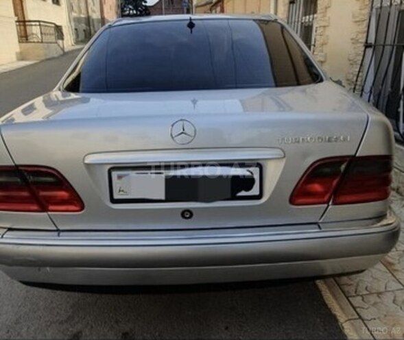 Mercedes E 290-4