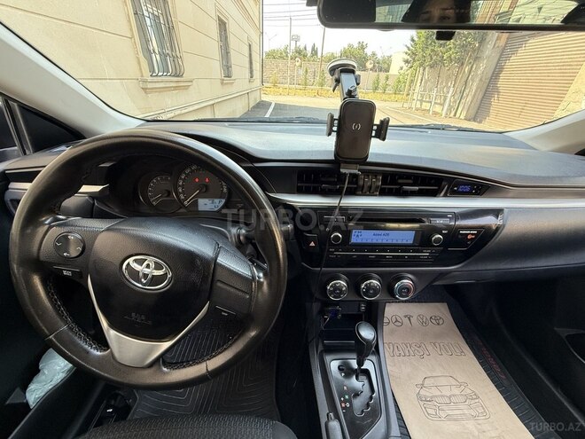 Toyota Corolla-6