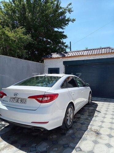 Hyundai Sonata-4