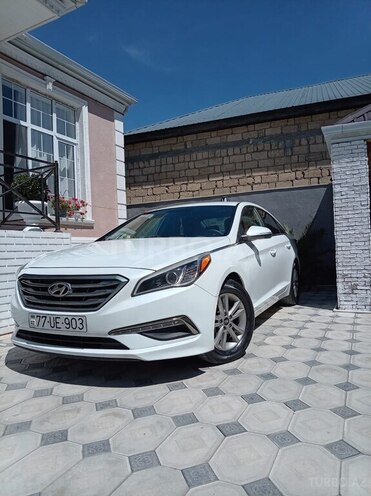 Hyundai Sonata-1