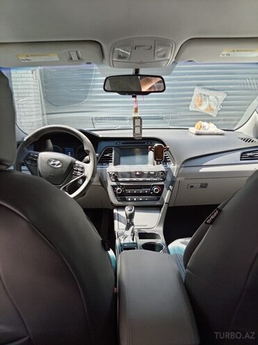 Hyundai Sonata-6