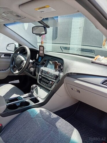 Hyundai Sonata-7